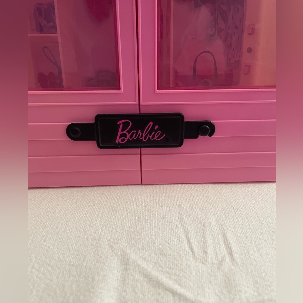 Gently Used Barbie Ultimate Closet - Picture 3 of 7